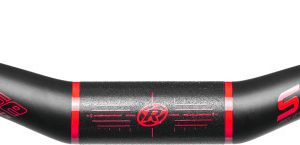 REVERSE кормило Seismic 810 Carbon Ø31,8mm/25mm matt black-red
