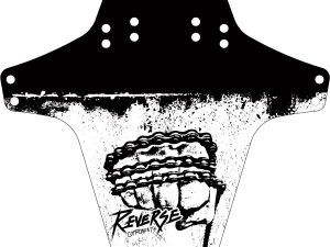 REVERSE Mudfender Fist